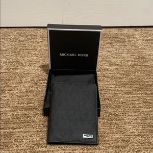 Michael Kors Passport cover